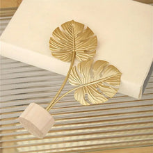 Elegant Metal Tree Leaf Wall Art – Stylish Home Decor