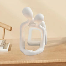 Romantic Couple Statue – Modern Resin Art for Home & Office