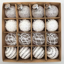 🎄✨ 2025 New 16-Piece Champagne Christmas Ball Ornament Set – 2.36